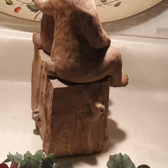 Romantic Bear Couple Tender Moment resin statue - Picture 6 of 8